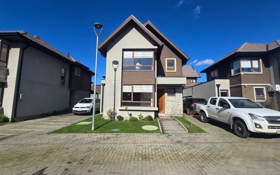 Arriendo casa en bosque la Laguna