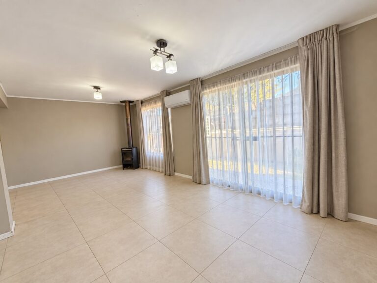 VENTA HERMOSA CASA EN SOR VICENTA EN 277M2 DE TERRENO EN LOS ANGELES